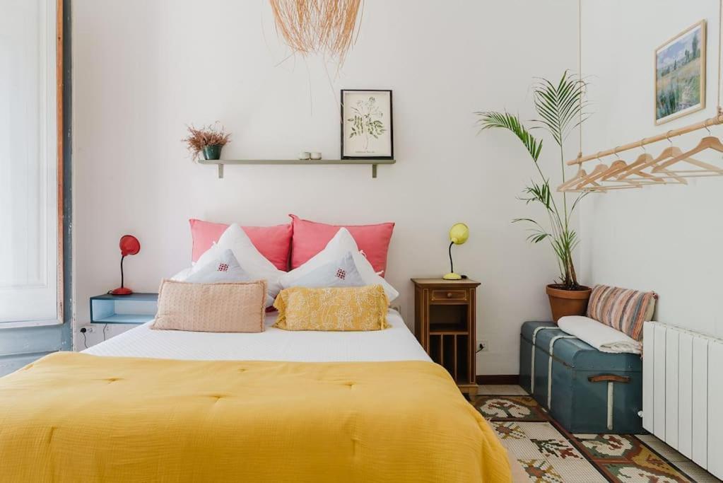 Habitacion En La Rambla Жирона Экстерьер фото